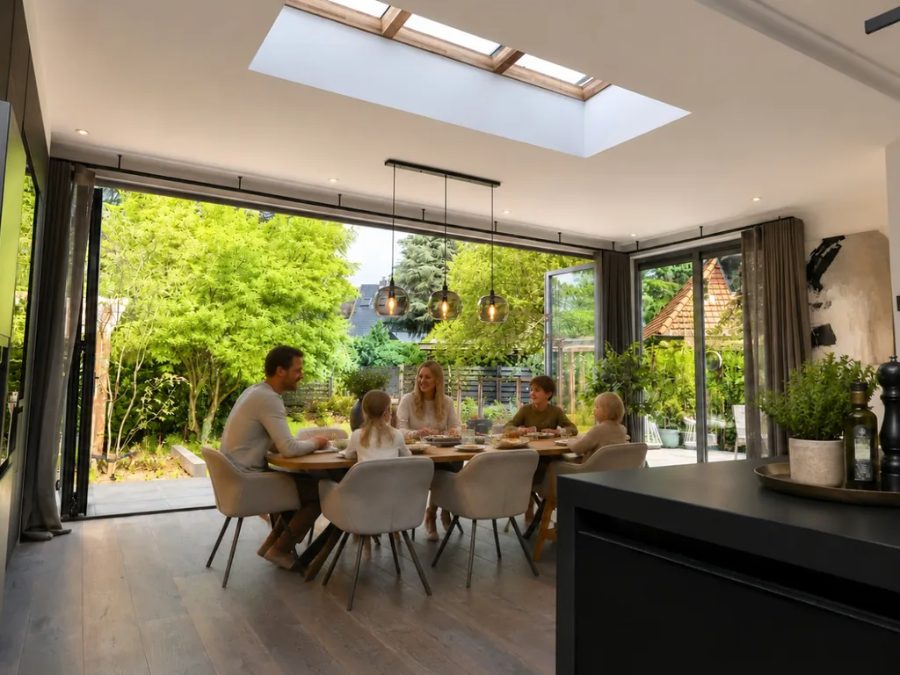Aanbouw met keuken, eettafel en openslaande tuindeuren – Project Amerongen